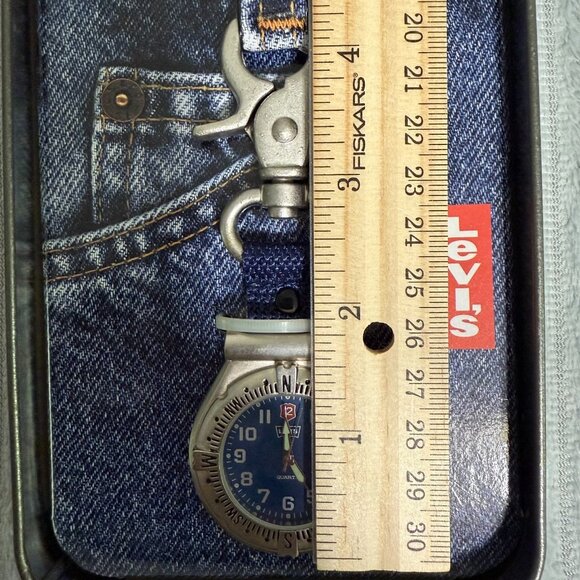 VTG Levi's Pocket Watch Clip Stainless Steel Navy Blue Quartz Tin Gift Box Japan - Picture 5 of 10